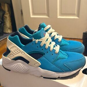 Boys Nike Huaraches Sneakers